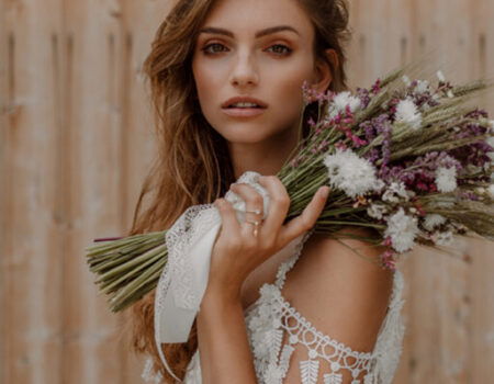 Love is in the Hair: Lässige Frisuren für die Boho-Braut