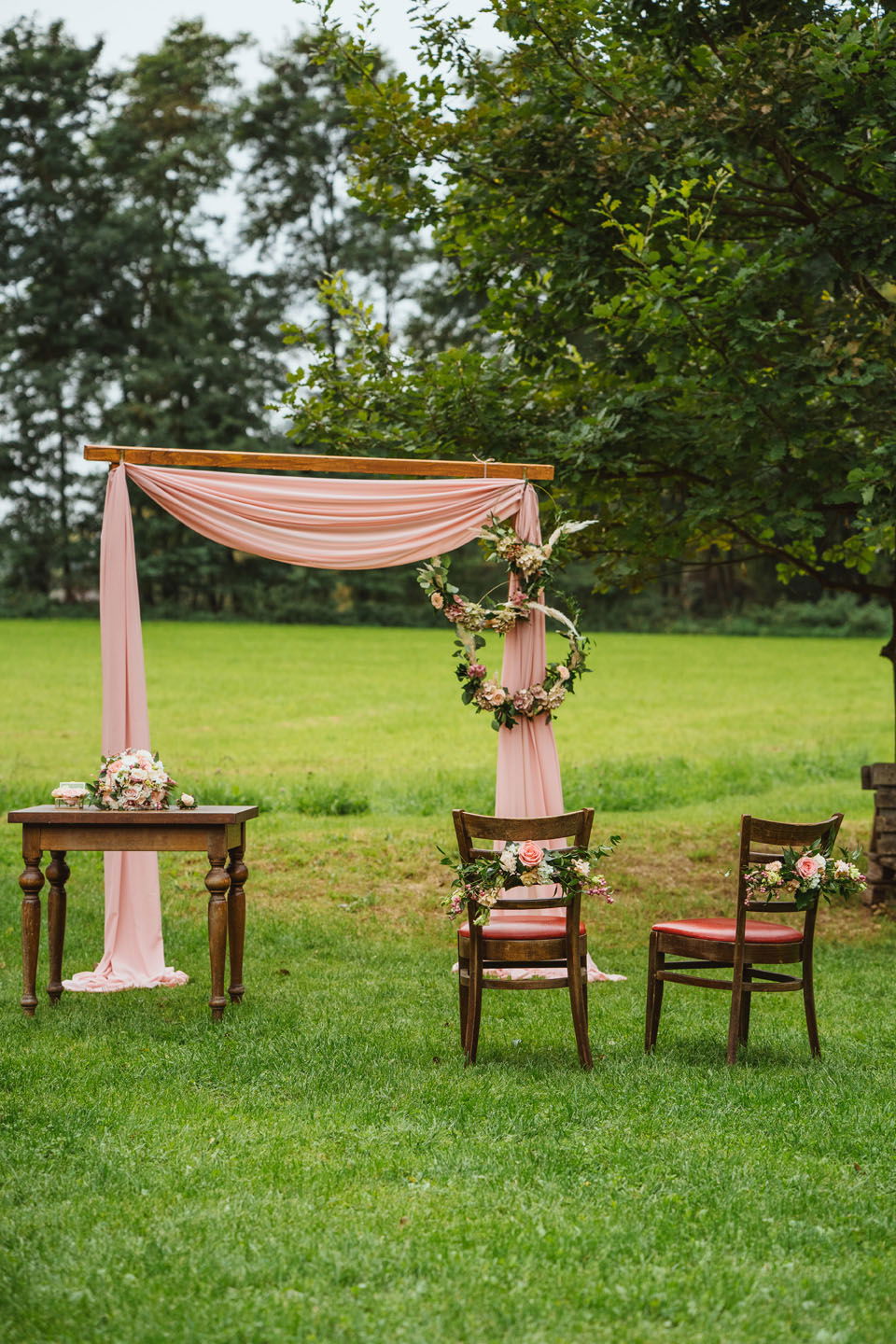 Corona Hochzeit, Outdoor Hochzeit, heiraten im Freien, Gartenhochzeit, Hochzeit 2022, Hochzeitstrend, Elopement, freie Trauung