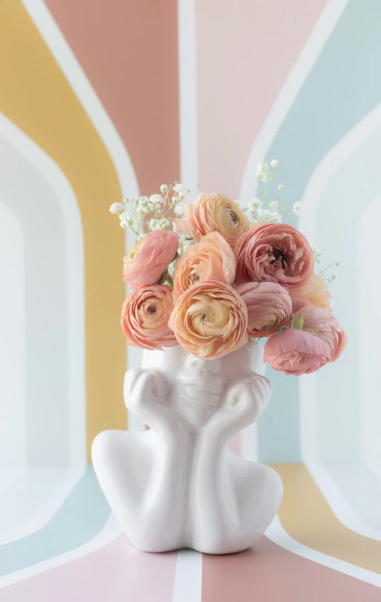 Künstlerische Hochzeitsinspiration mit Pastellfarben und Blumen für ein harmonisches Hochzeitskonzept