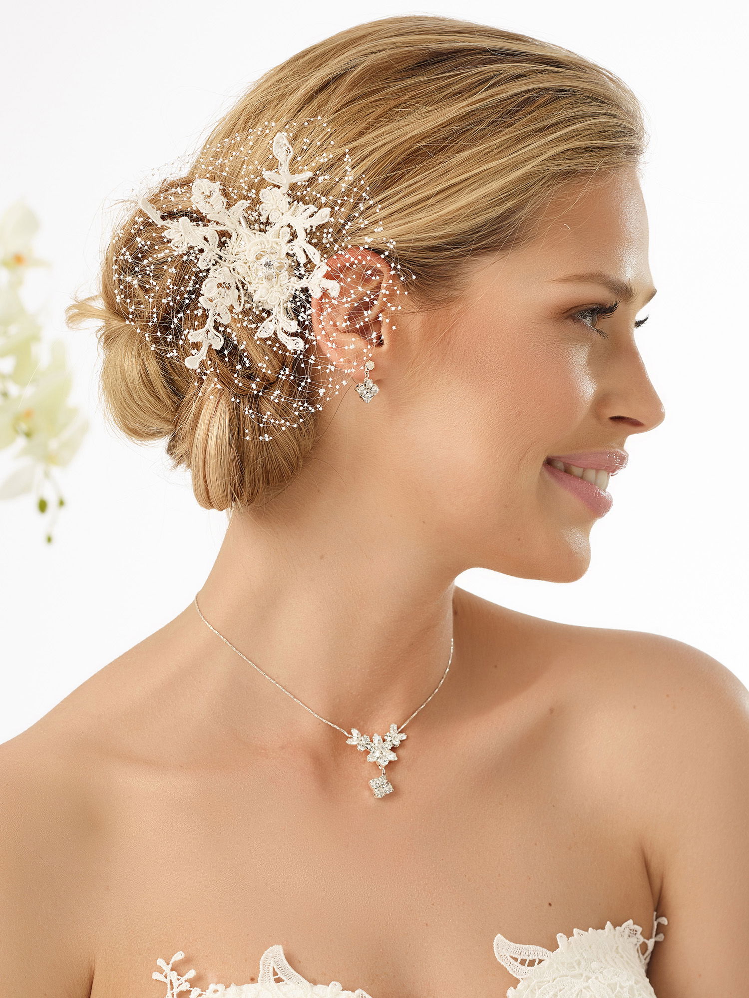 Braut - Dutt - Haarschmuck - Brautfrisur