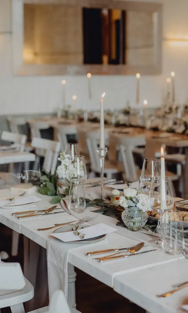 Table setting bei einer Hochzeit