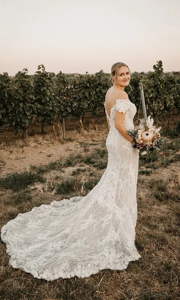 Hochzeitskleid - Brautkleid - Hochzeitsoutfit