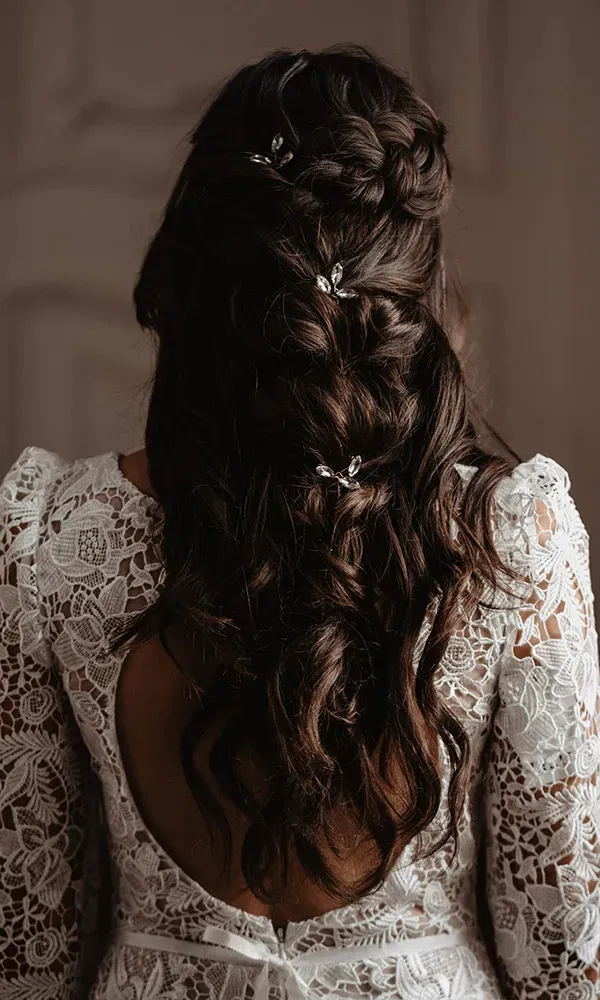 Hochzeitskleid - Fotoshooting - Brautstyling - Hochzeitsaccessoires - Brautschuhe - Brautstrauß