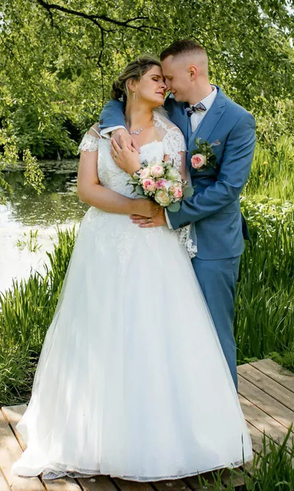 Hochzeitspaar beim Fotoshooting