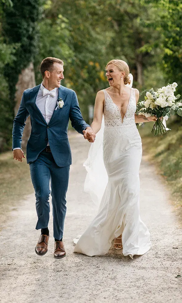 Hochzeitspaar beim Fotoshooting