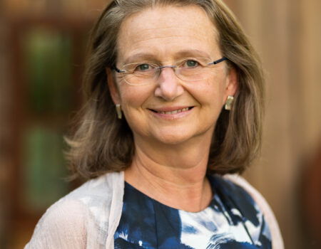 „Paare über 40 strahlen eine besondere Stärke aus“ – Interview mit Traurednerin Christa Buchgeher