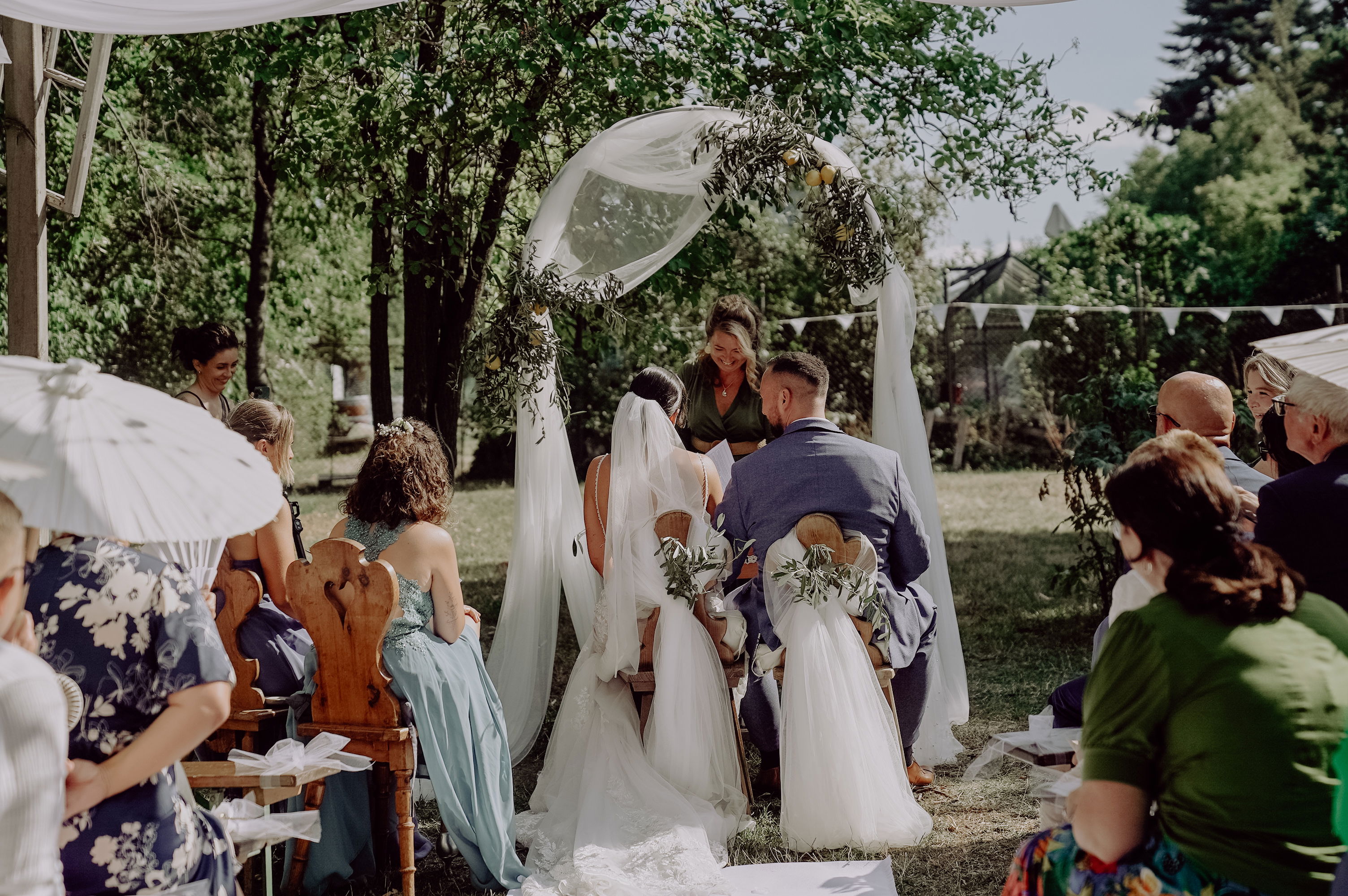 Italienisches Flair bei der Hochzeit im Freien von Verena und Patrick