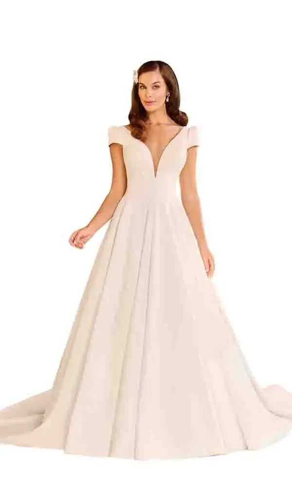 Elegantes Hochzeitskleid mit ausgestelltem Rock, breiten Trägern und femininer Silhouette.