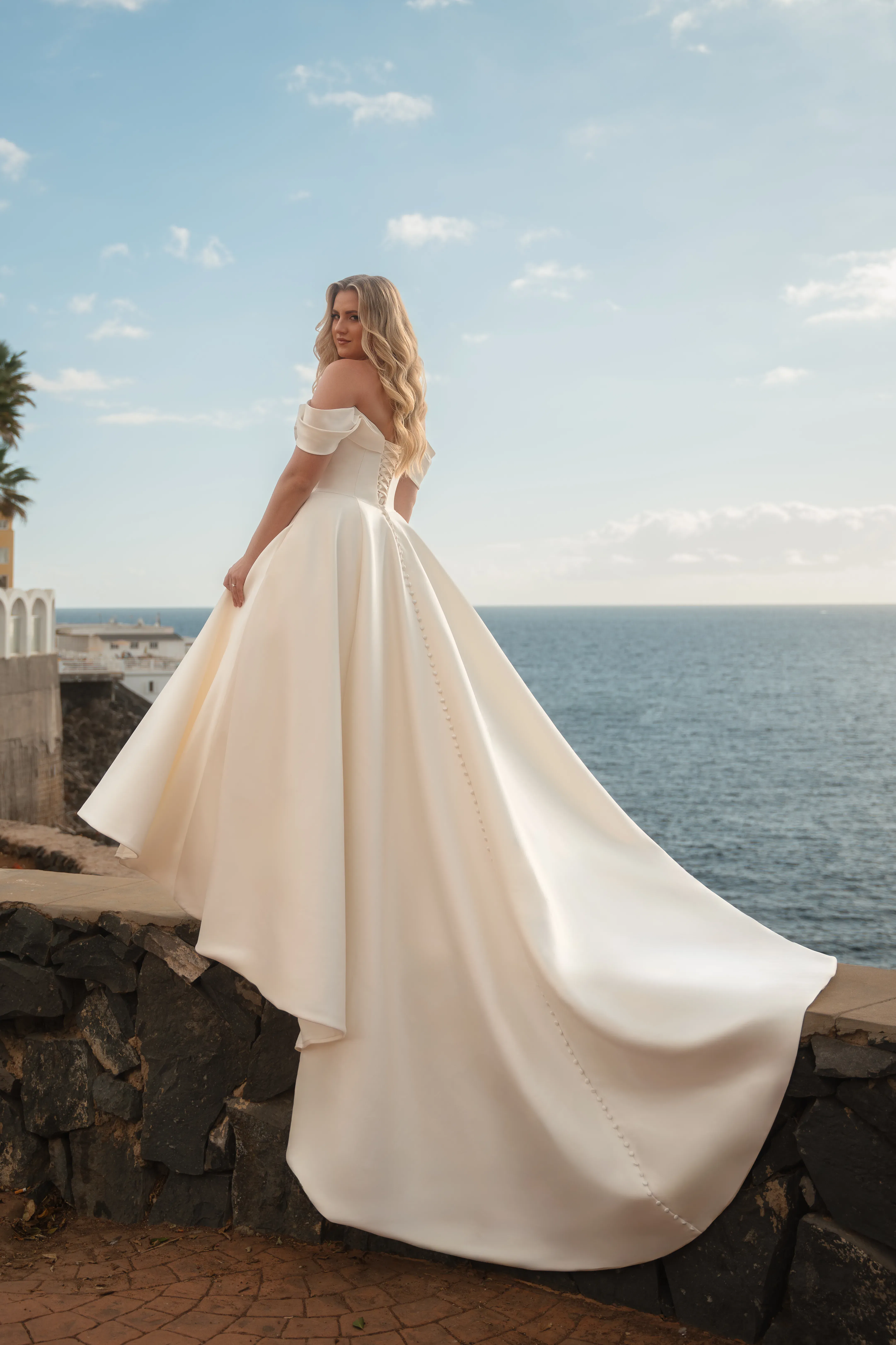 Plus-Size Bridal Fashion von Diane Legrand