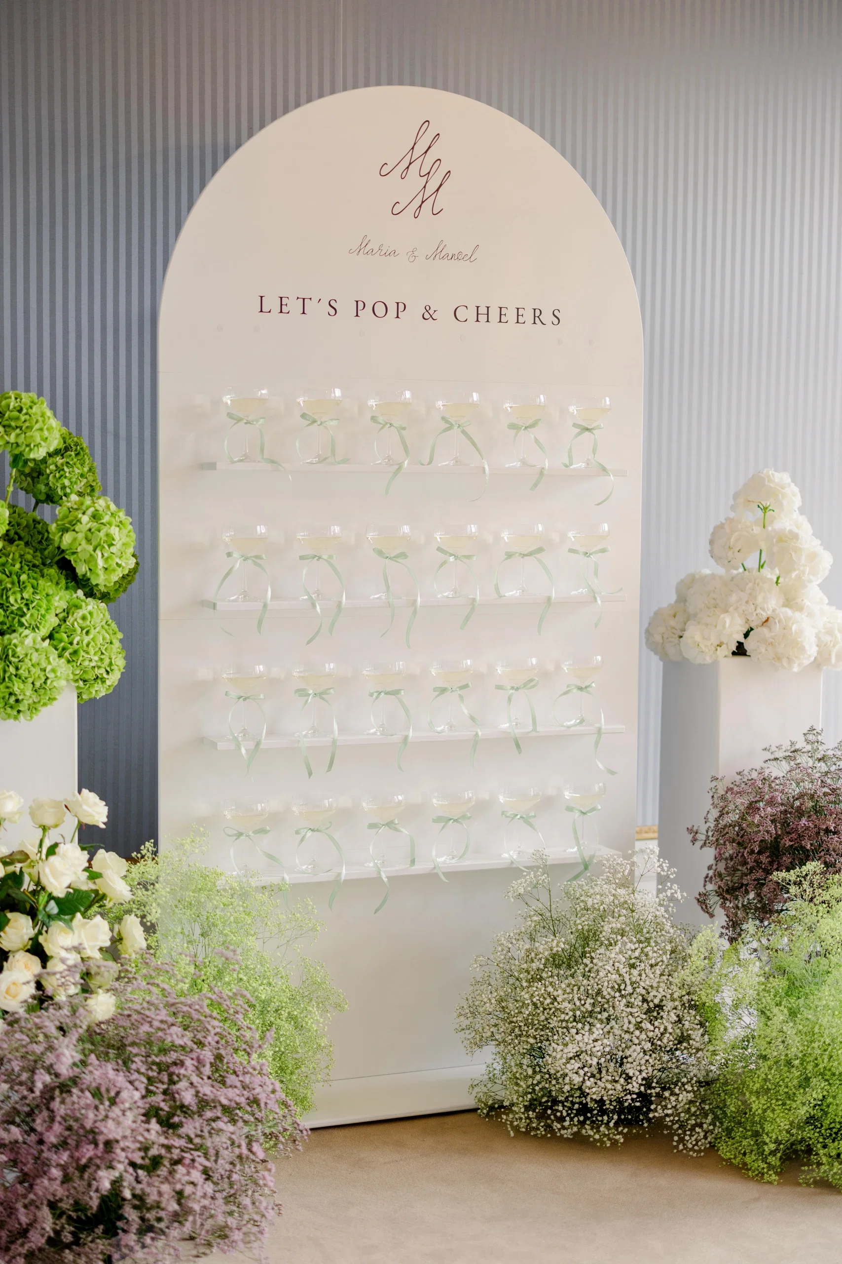 Champagner Wall